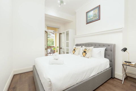 STUNNING SYDNEY HOME 11 - Accommodation Brisbane 1