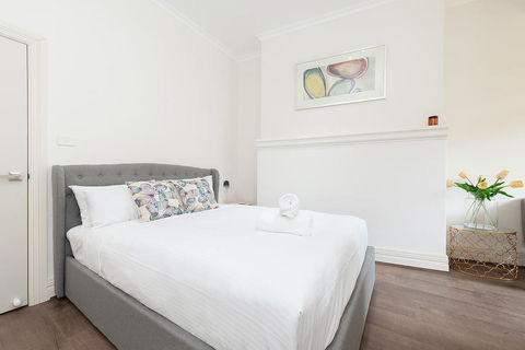 STUNNING SYDNEY HOME 9 - Accommodation Brisbane 2