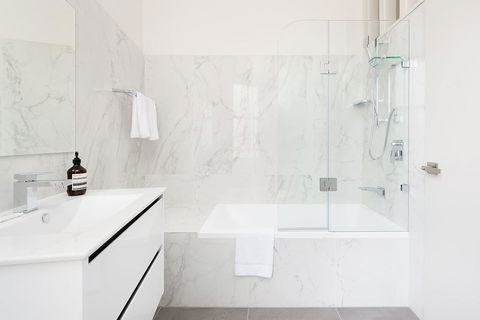 STUNNING SYDNEY HOME 9 - Accommodation Brisbane 3