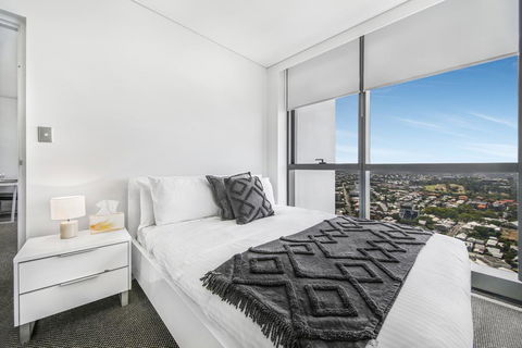 Stunning Views On The 41st Floor - Accommodation Brisbane 1
