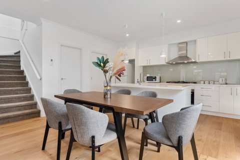 Style, Comfort And Convenience - Accommodation Brisbane 1
