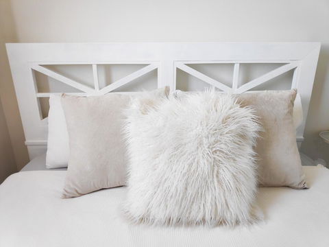Stylish Liverpool 2Bed 2Bath Apartment -Skyline Views! -Masks Provided - Accommodation Brisbane 1