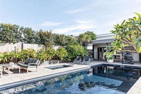 Sundara Beach House - Accommodation Brisbane 0