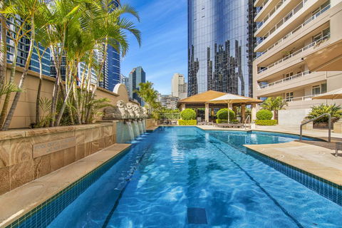 Super Convenient Apartment With Garden Views - Accommodation Brisbane 2