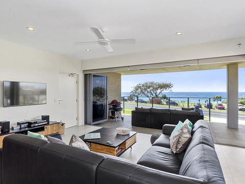 Surf 101 On Cabarita Beach - Accommodation Brisbane 0