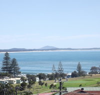 Surf Break  Ocean Break - Accommodation Brisbane