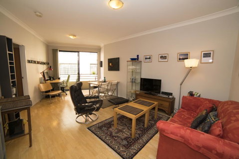 Surry Hills Foster St - Accommodation Brisbane 1