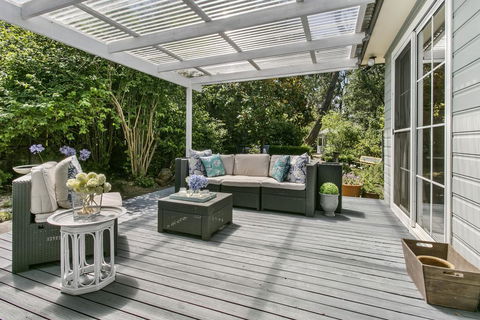 Swanbrook - Accommodation Brisbane 0