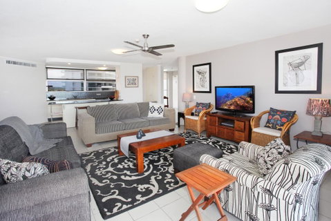 Syrenuse 22 - 3 BDRM Oceanview Apt On Esplanade - Accommodation Brisbane 3