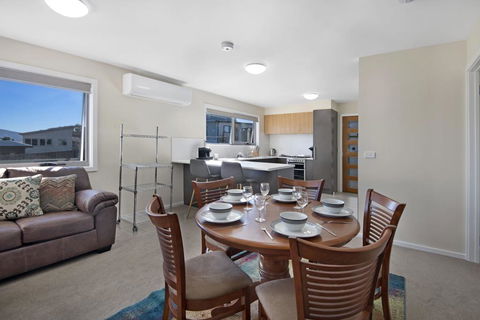 T-Bar On Twynam - Accommodation Brisbane 1
