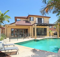 Tarcoola 41 - 5 BDRM Canal Home with Pool - Accommodation Brisbane