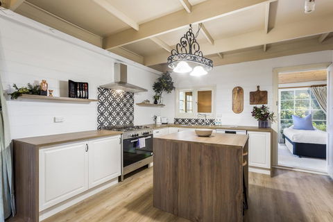 Tasmania Frankford Road - Accommodation Brisbane 1