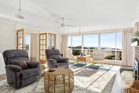 TASSIE SEASIDE SERENITY - L'Abode Accommodation - Accommodation Brisbane 0