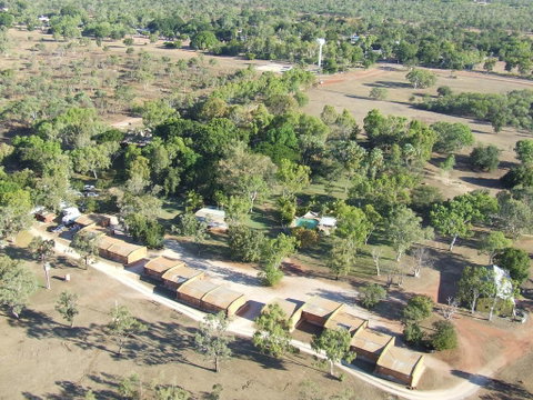 Territory Manor Motel & Caravan Park - Accommodation Brisbane 1