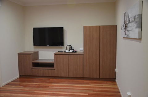 The Australian Hotel Motel - Accommodation Brisbane 3