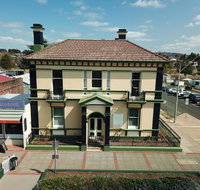 The Bank Guesthouse Glen Innes - Accommodation Brisbane