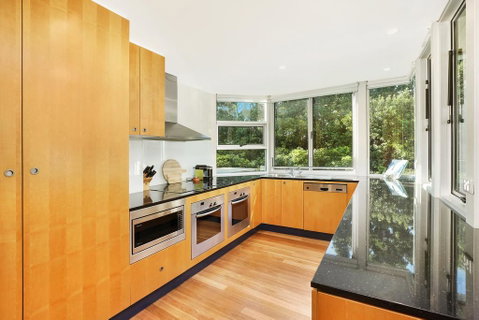 The Beach House - Accommodation Brisbane 3