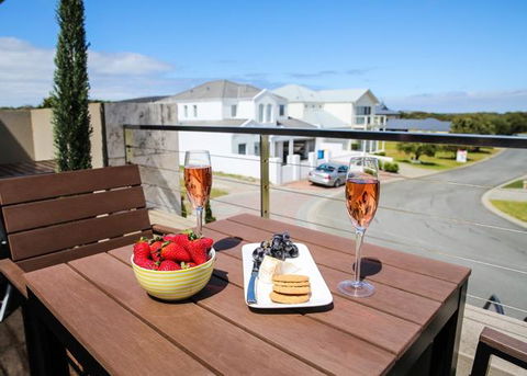 The Beach House At Bayside - Accommodation Brisbane 0