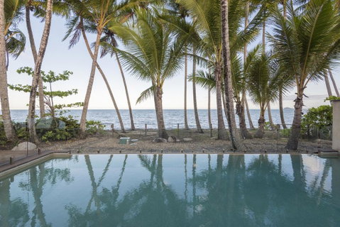 The Beach House On Newell - Accommodation Brisbane 0