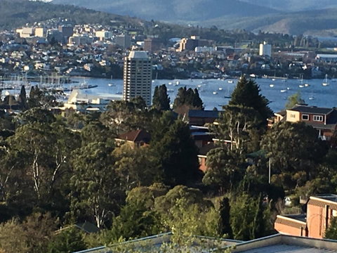The Lookout - Accommodation Brisbane 1