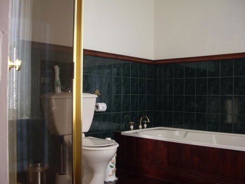 Lucinda B&B - Accommodation Brisbane 13