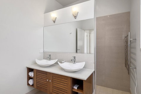 The Cove Kettering - Accommodation Brisbane 6