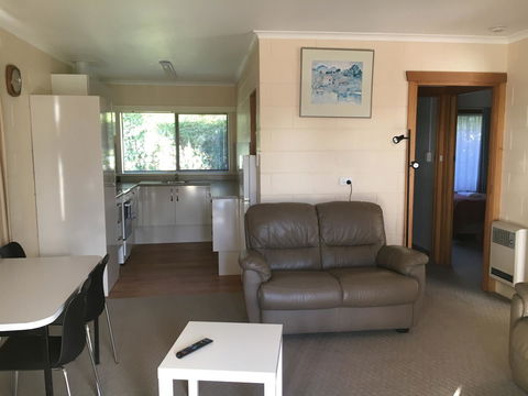 Willaway Motel Apartments - Accommodation Brisbane 2