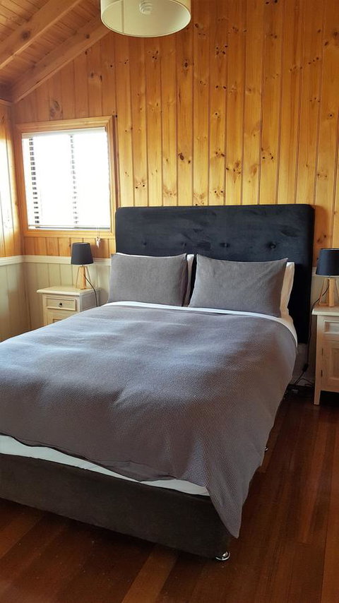 Hazelcreek Cottages - Accommodation Brisbane 15