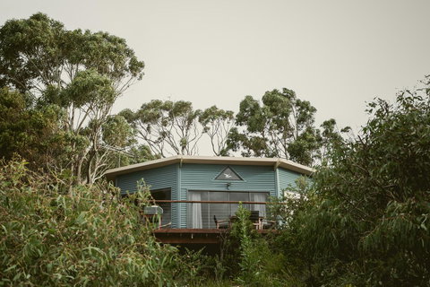 Larus Waterfront Cottage - Accommodation Brisbane 15