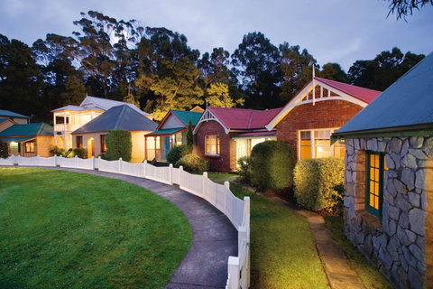 Strahan Village - Accommodation Brisbane 9