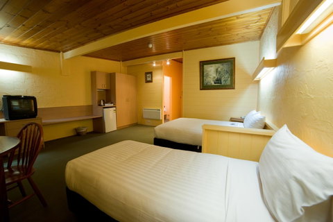 Strahan Village - Accommodation Brisbane 41
