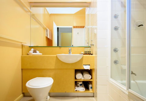 Strahan Village - Accommodation Brisbane 31