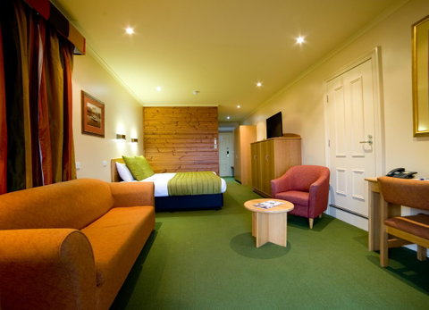 Strahan Village - Accommodation Brisbane 37