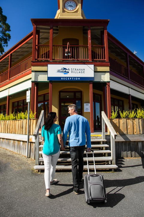 Strahan Village - Accommodation Brisbane 2
