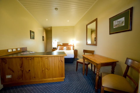Strahan Village - Accommodation Brisbane 32