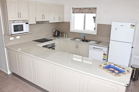 Front Row Beachfront - Accommodation Brisbane 5