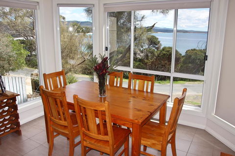 Front Row Beachfront - Accommodation Brisbane 6