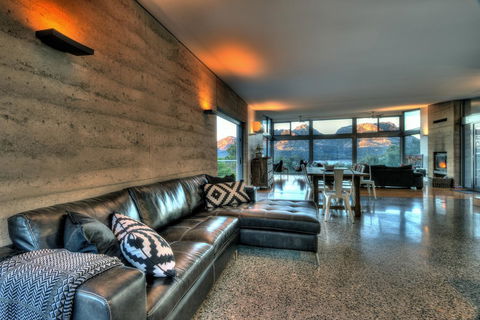 The Loft - Accommodation Brisbane 5