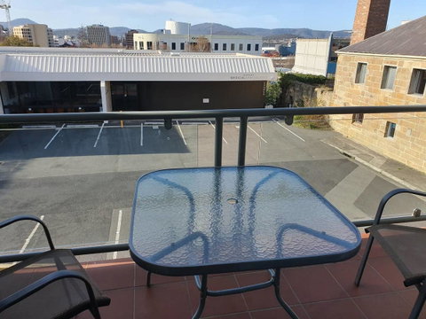 Battery Point Apartment With Car Park - Accommodation Brisbane 11