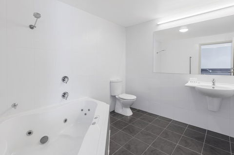 Travelodge Hotel Hobart Airport - Accommodation Brisbane 11