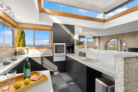 That '70s House - Accommodation Brisbane 11