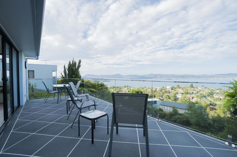 Amazing Sea Views Luxury Guest House - Accommodation Brisbane 21