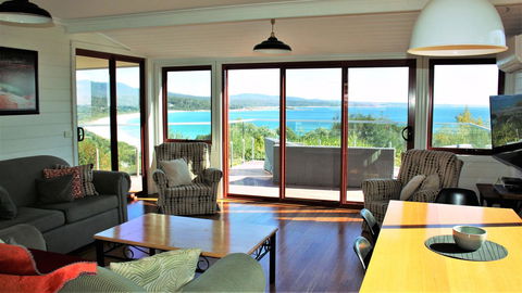 DOLPHIN LOOKOUT COTTAGE - Amazing Views Of The Bay Of Fires - Accommodation Brisbane 1