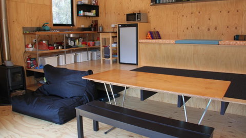 BAY OF FIRES ECO HUT Off Grid Experience At Binalong Bay - Accommodation Brisbane 6