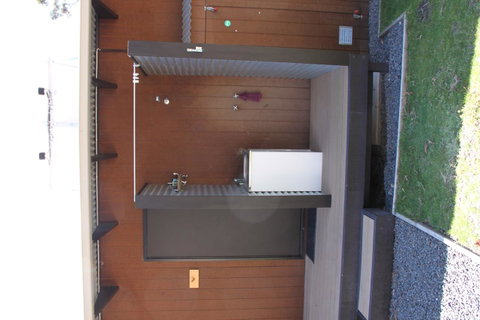 BAY OF FIRES ECO HUT Off Grid Experience At Binalong Bay - Accommodation Brisbane 1