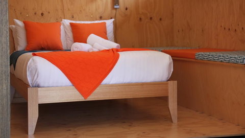 BAY OF FIRES ECO HUT Off Grid Experience At Binalong Bay - Accommodation Brisbane 3