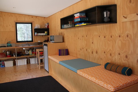 BAY OF FIRES ECO HUT Off Grid Experience At Binalong Bay - Accommodation Brisbane 10