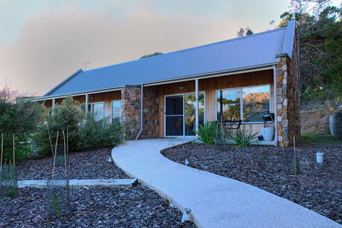 Freycinet Stone Studio 4 - Granite - Accommodation Brisbane 6