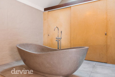 Devine Stays - Hayloft On ELizabeth - Accommodation Brisbane 2