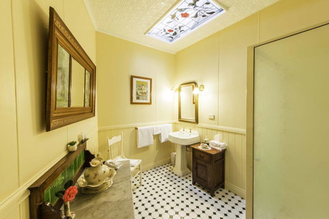 Touchwood Cottages - Accommodation Brisbane 35